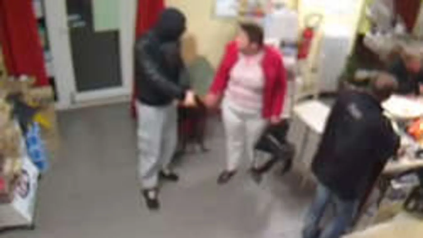 Ez a kisbabás anyuka simán lerendezte a fegyveres rablót! - videó!