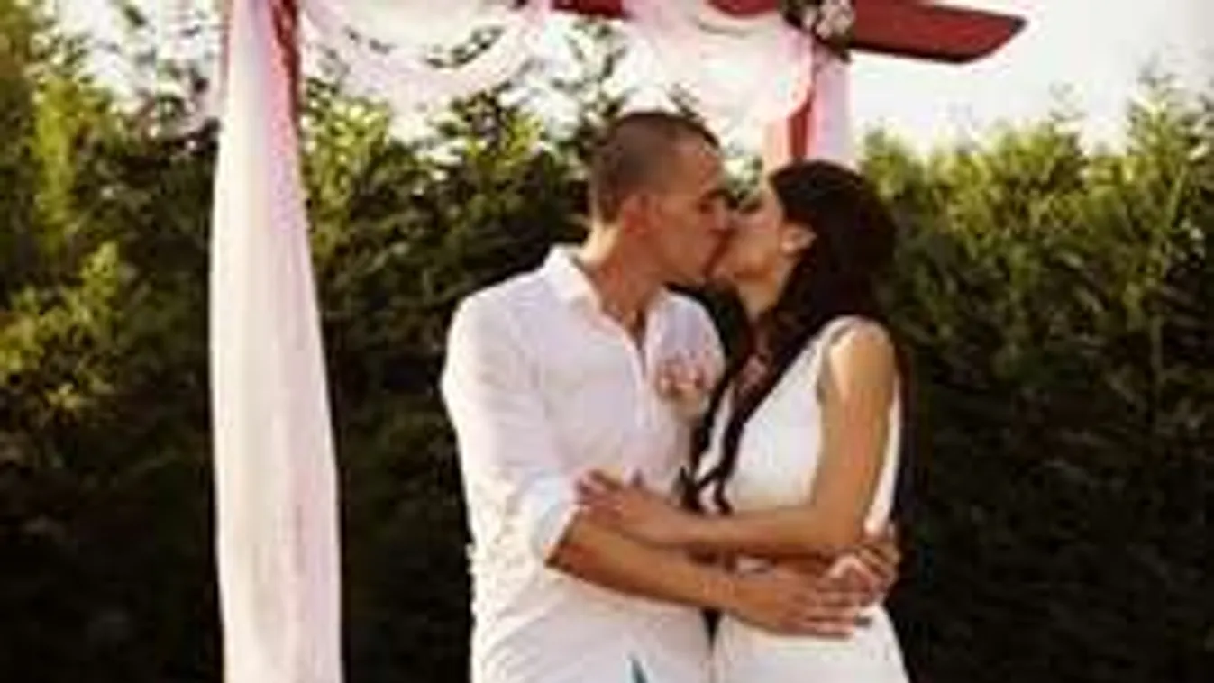 Második nászútra ment Cseh Laci