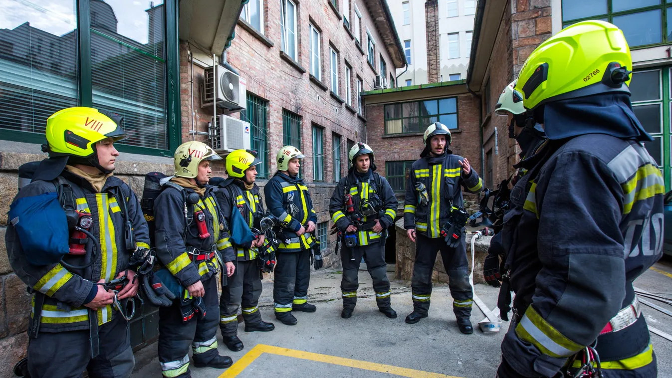 Krokodilveszély miatt riasztották a magyar tűzoltókat!