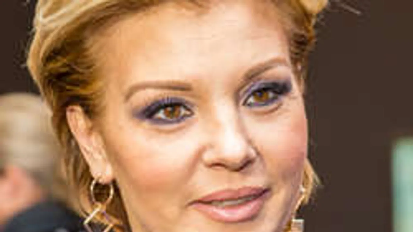 Mi történt Liptai Claudia arcával?