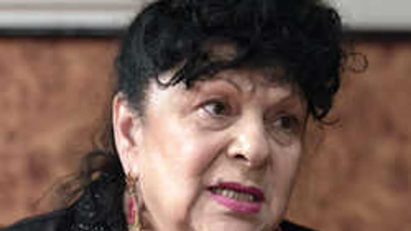 Bangó Margit áron alul is eladja házát