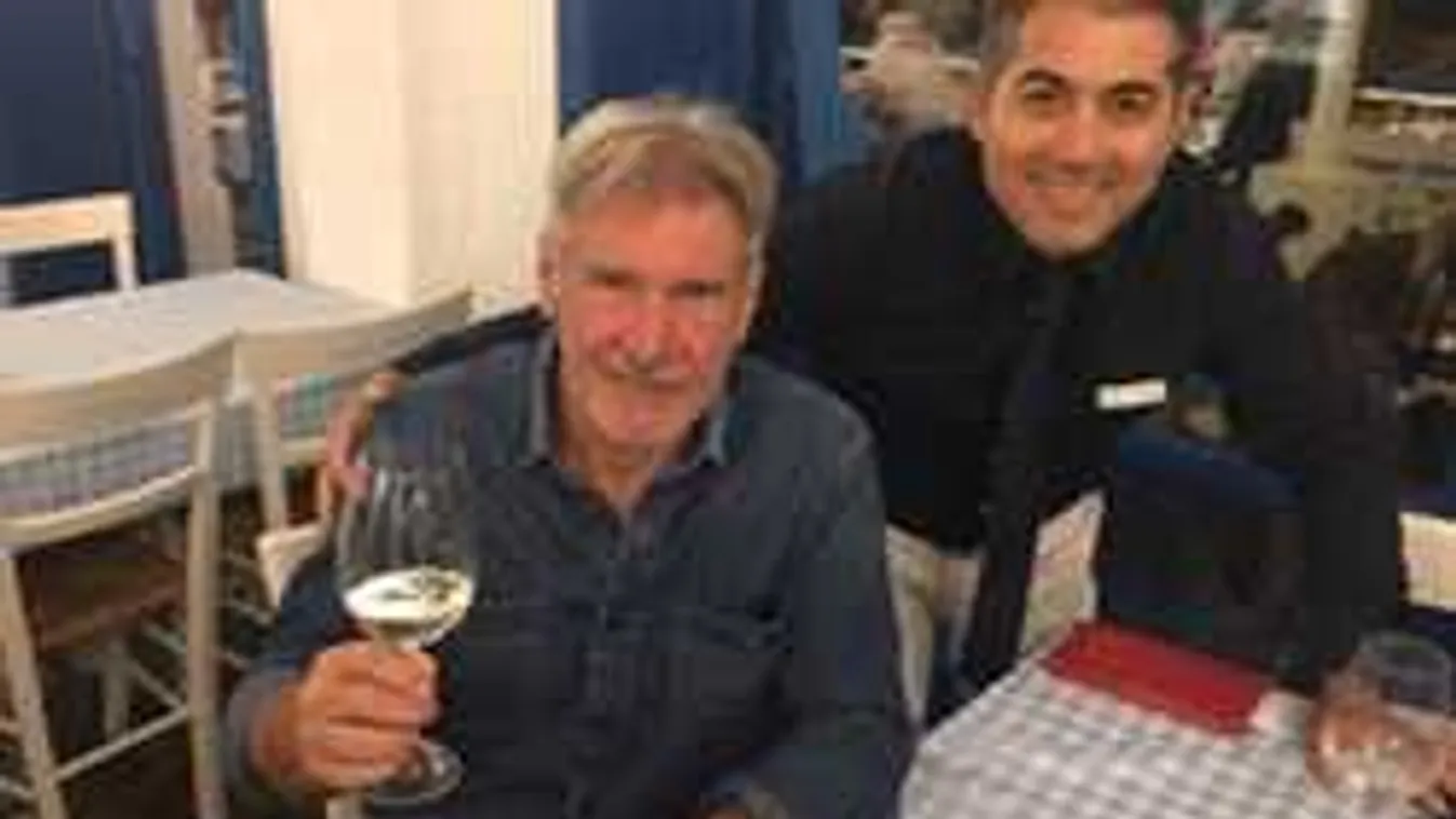 Kedvenc sztárunk 35 év alatt szinte semmit sem változott: itt a bizonyíték