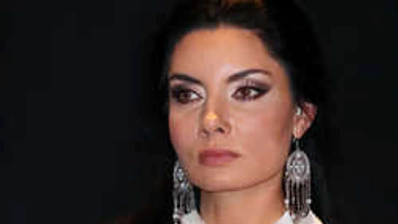 Aktfotói adták vissza a magyar sztárszínésznő hitét