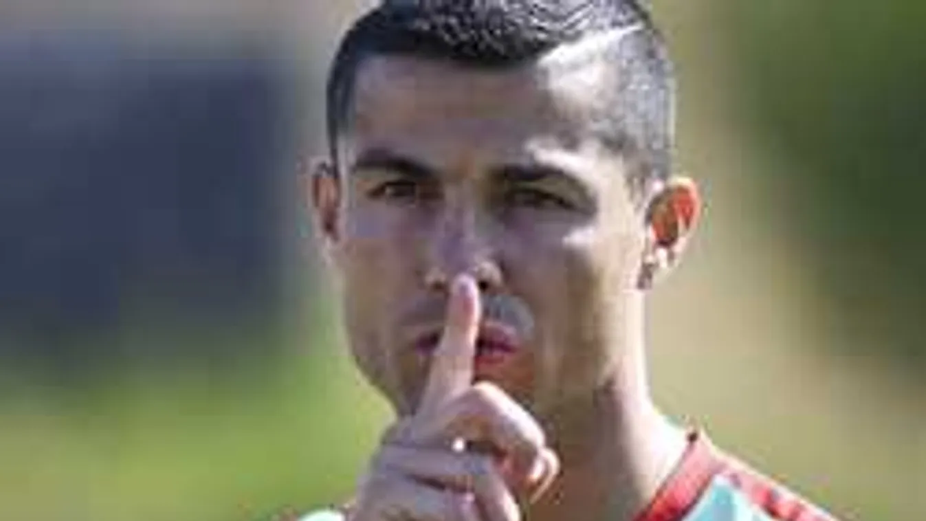 Dagad a botrány, nem akárki sértette vérig Cristiano Ronaldót