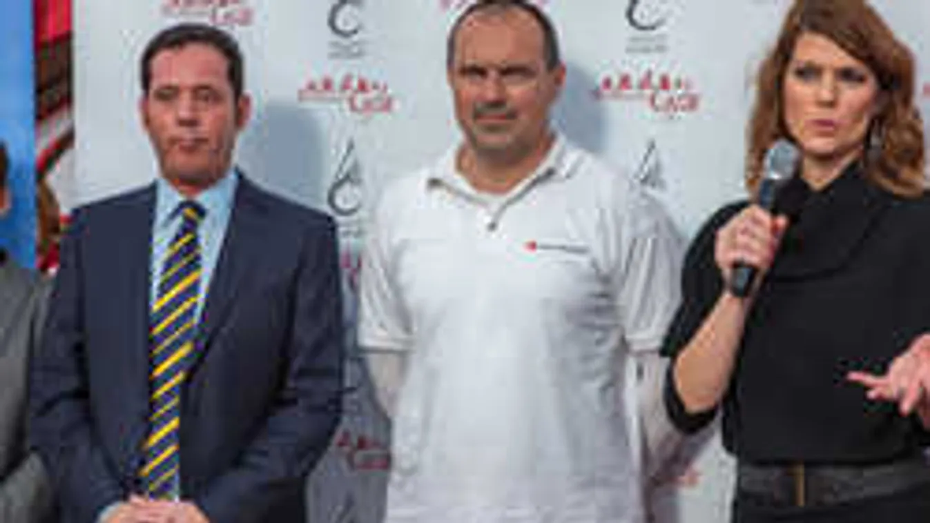 Több, mint egymillió forint gyűlt össze a MikulásGyárral!