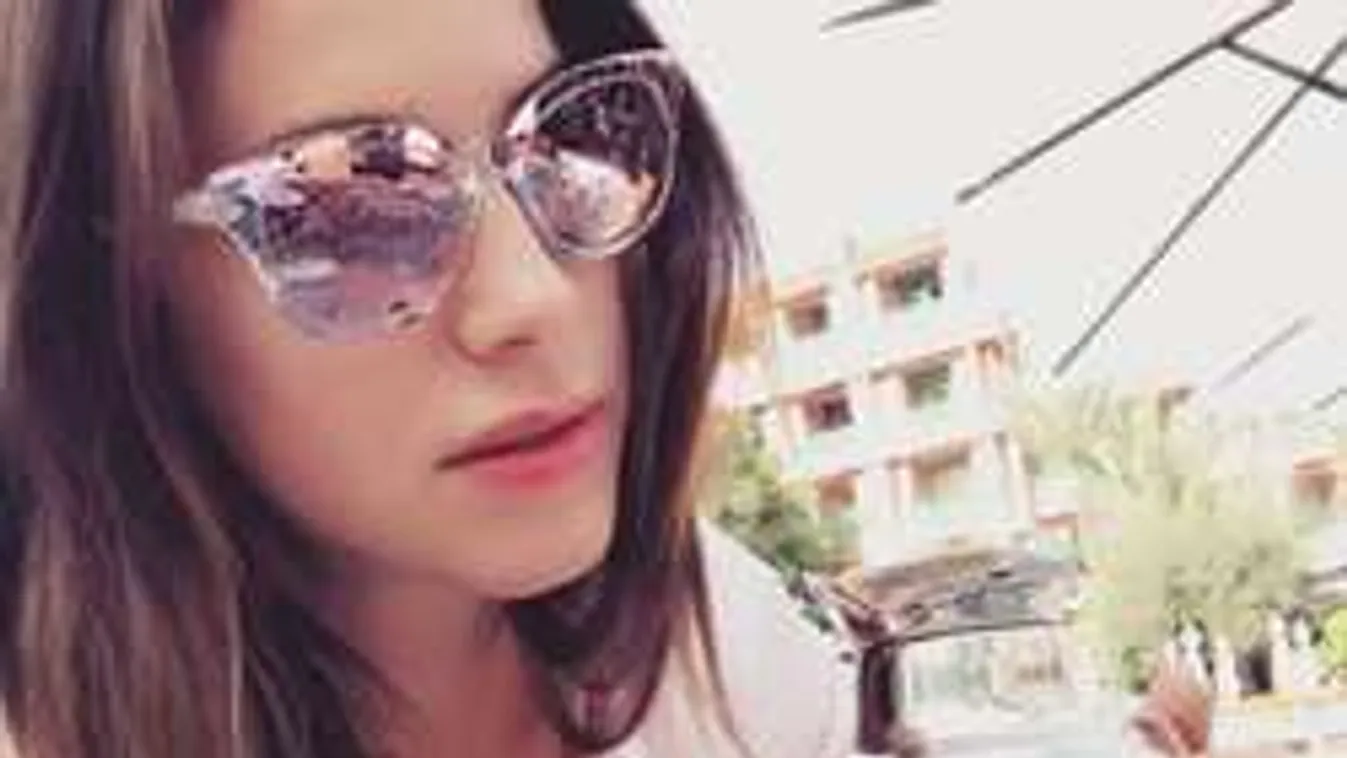 Vajna Tímea bikinis fotójától beindult a fantáziánk...