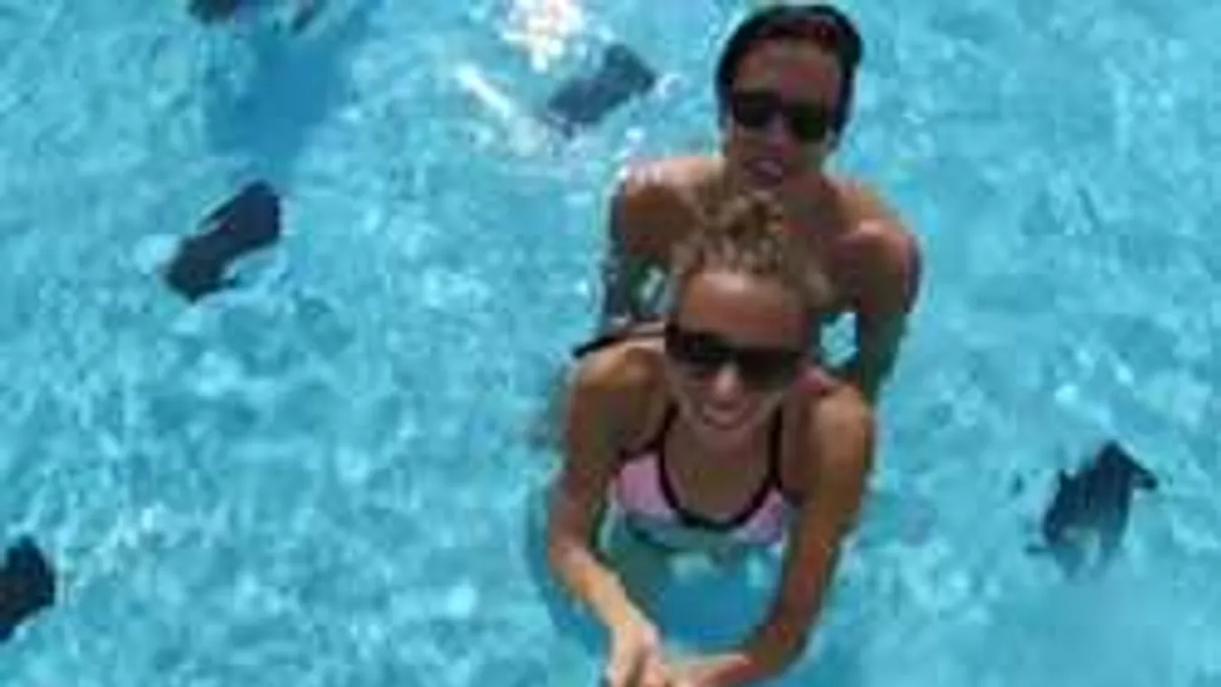 Friss! Kapás Bogi Thaiföldi lazítós videója!