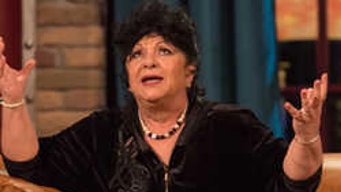 Sokkoló videó, megőrült a volán mögött Bangó Margit