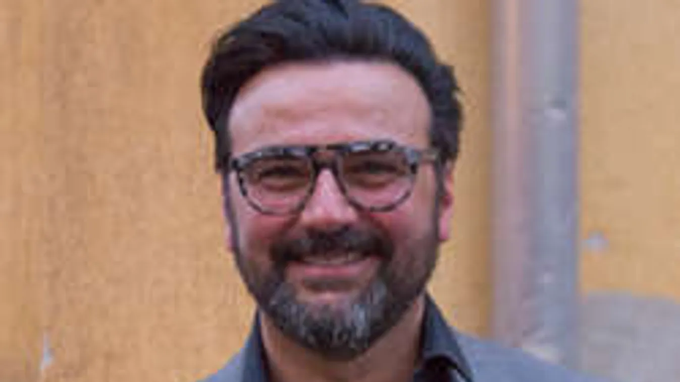 Vigyázat! Így csajozik Gianni!