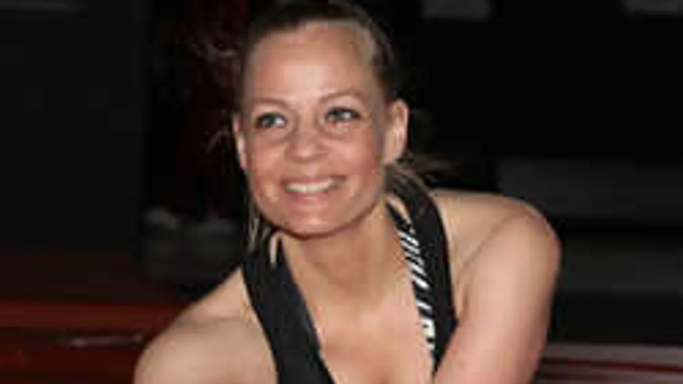 Kapcsolatfüggőségéről vallott a magyar énekesnő!