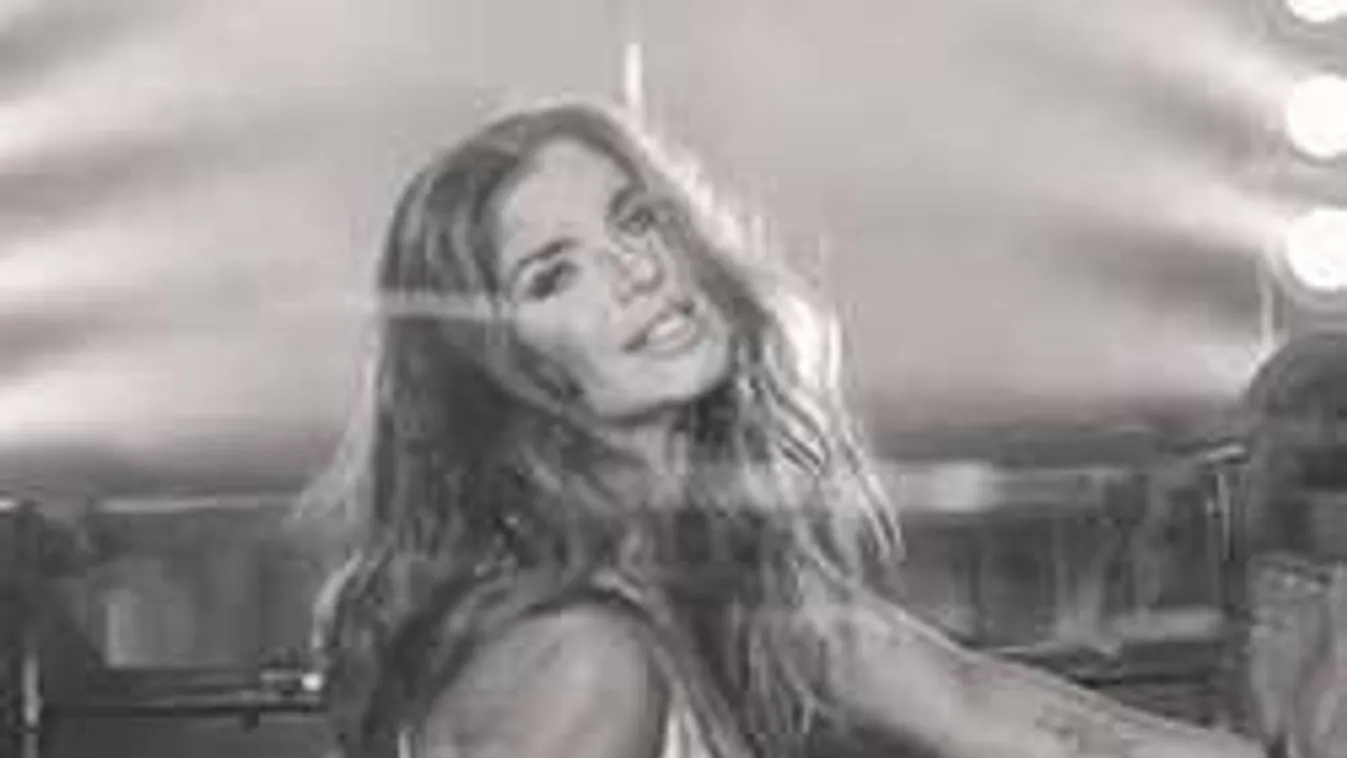 Nem térsz majd magadhoz Dér Heni formás popsijától