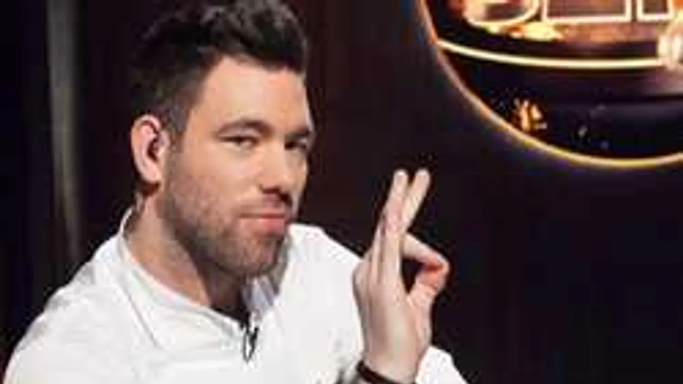 A macsó sztárséf meglepően intim fotót tett közzé