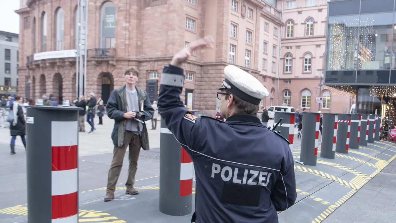 Zufahrtsschutz für Mainzer Weihnachtsmarkt