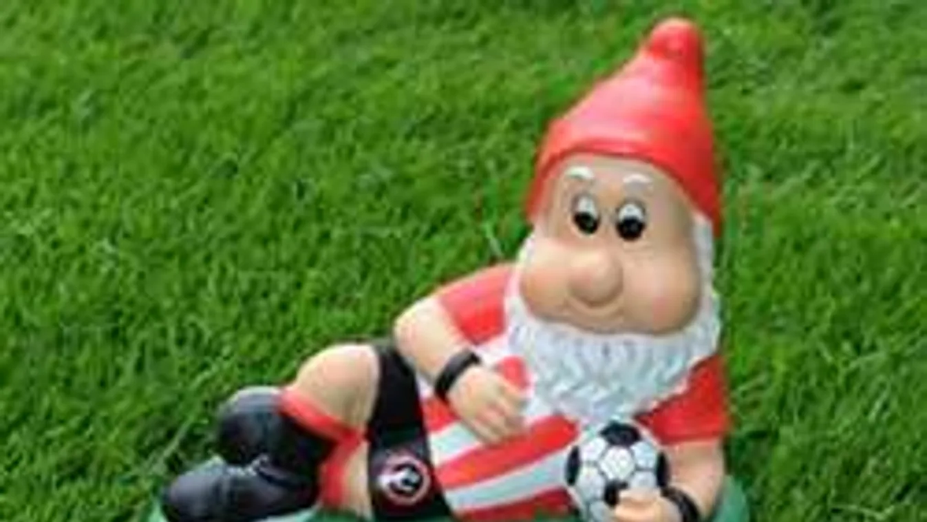 Klubcímeres óvszer, puzzle a klubelnökről... idióta ajándékok szurkolóknak!