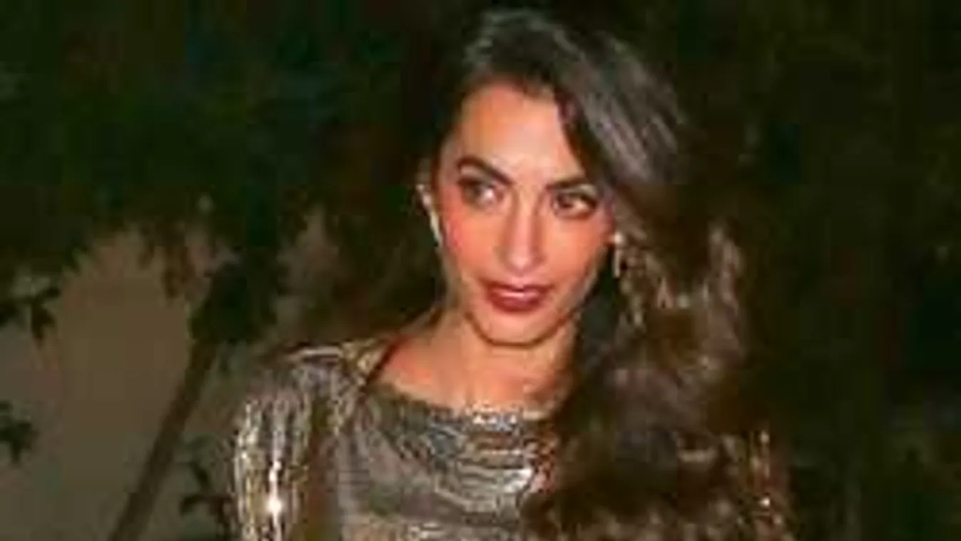 Különös fotók: Így bulizott az éjszakában a kétgyermekes sztáranyuka