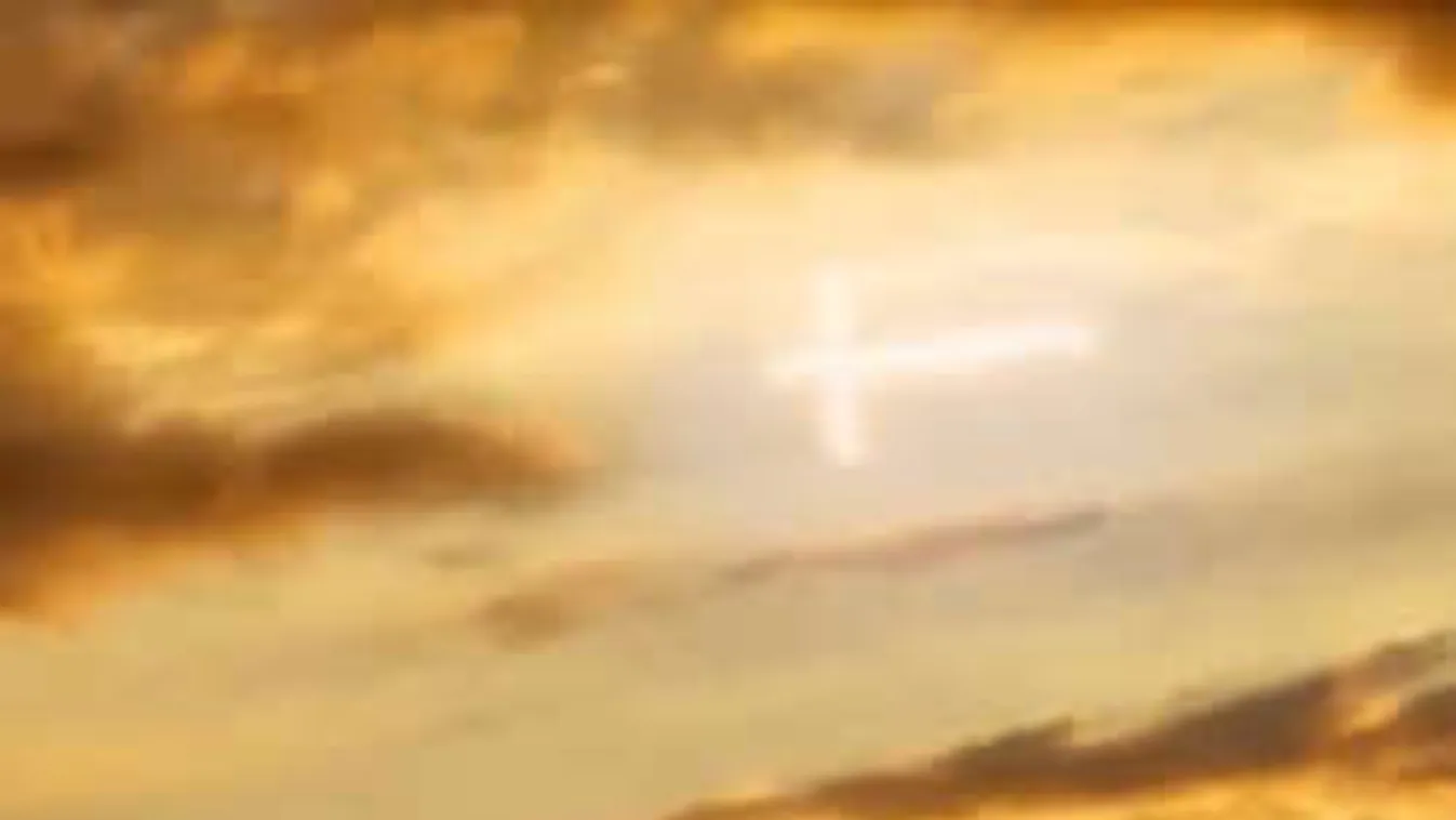 Itt a világvége? Lángoló keresztet videóztak az égen!