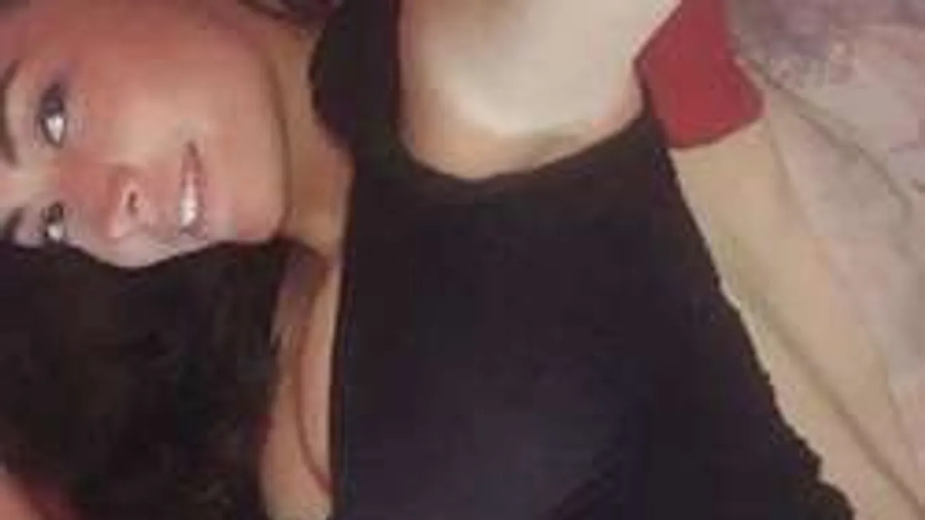 Keményen bevágott a tanga a hatalmas mellű magyar modellnek!