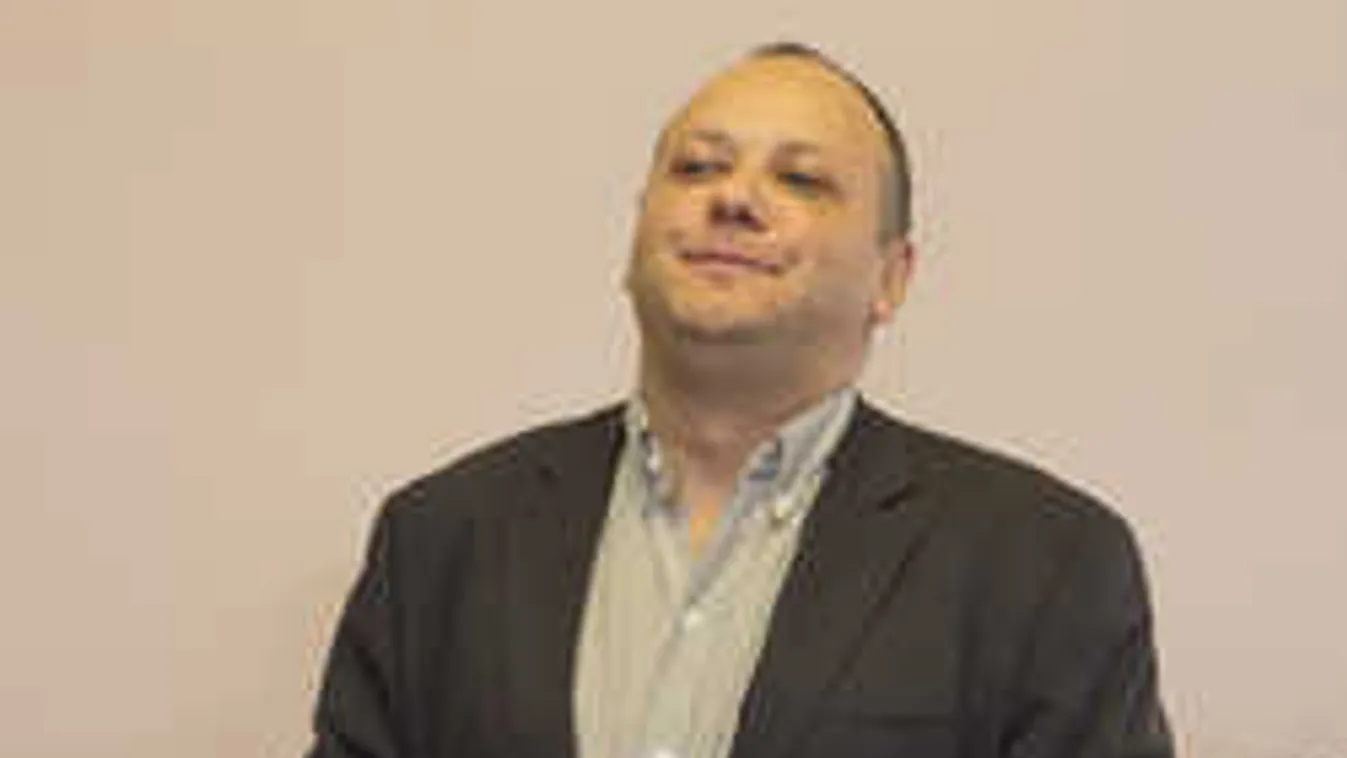 Komoly vádak: milliókat csal ki a nőktől Damu Roland