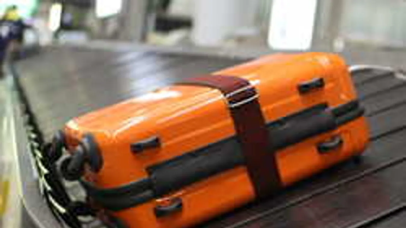 Műfogsort és sírkövet is hagytak már el reptéren