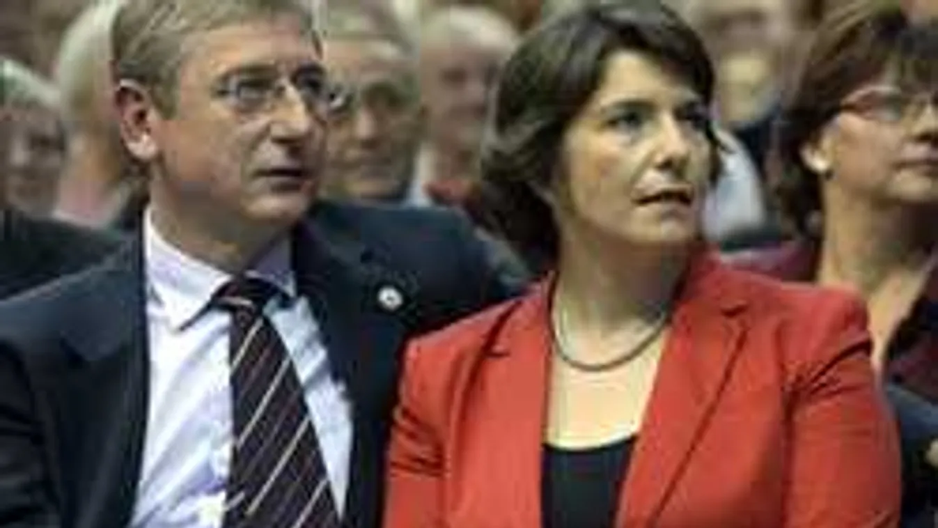 Gyurcsány és Dobrev Klára üzlettársának kiadatását követeli Bulgária. Megvesztegetett politikusok a hírhedt VIP-listán