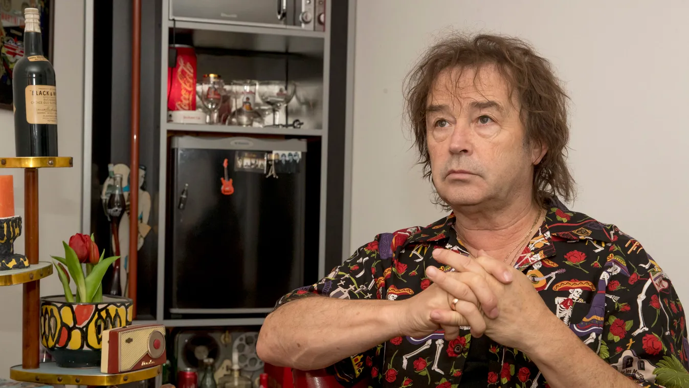 A járvány alatt is misére járt Szikora Róbert