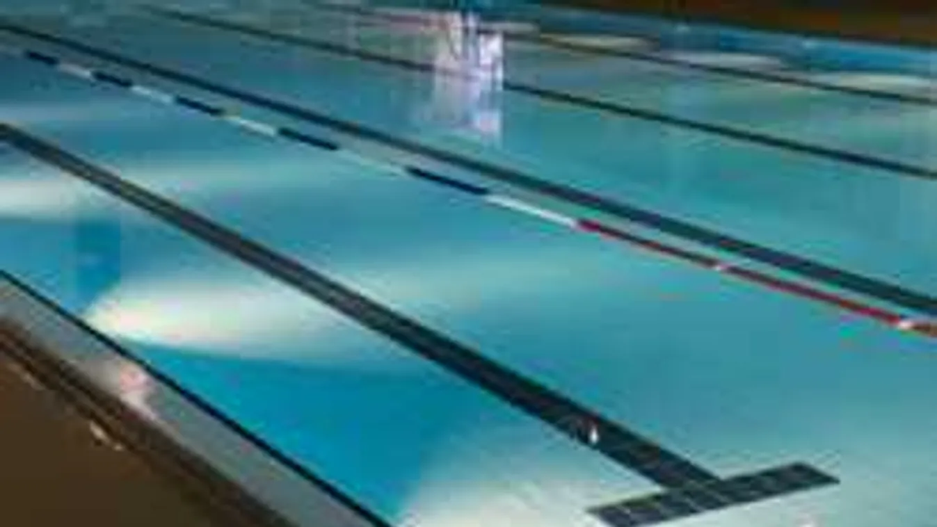 Lábra se tudnak állni a sérültek a nyíregyházi uszodában, mérgező gáz terjeng