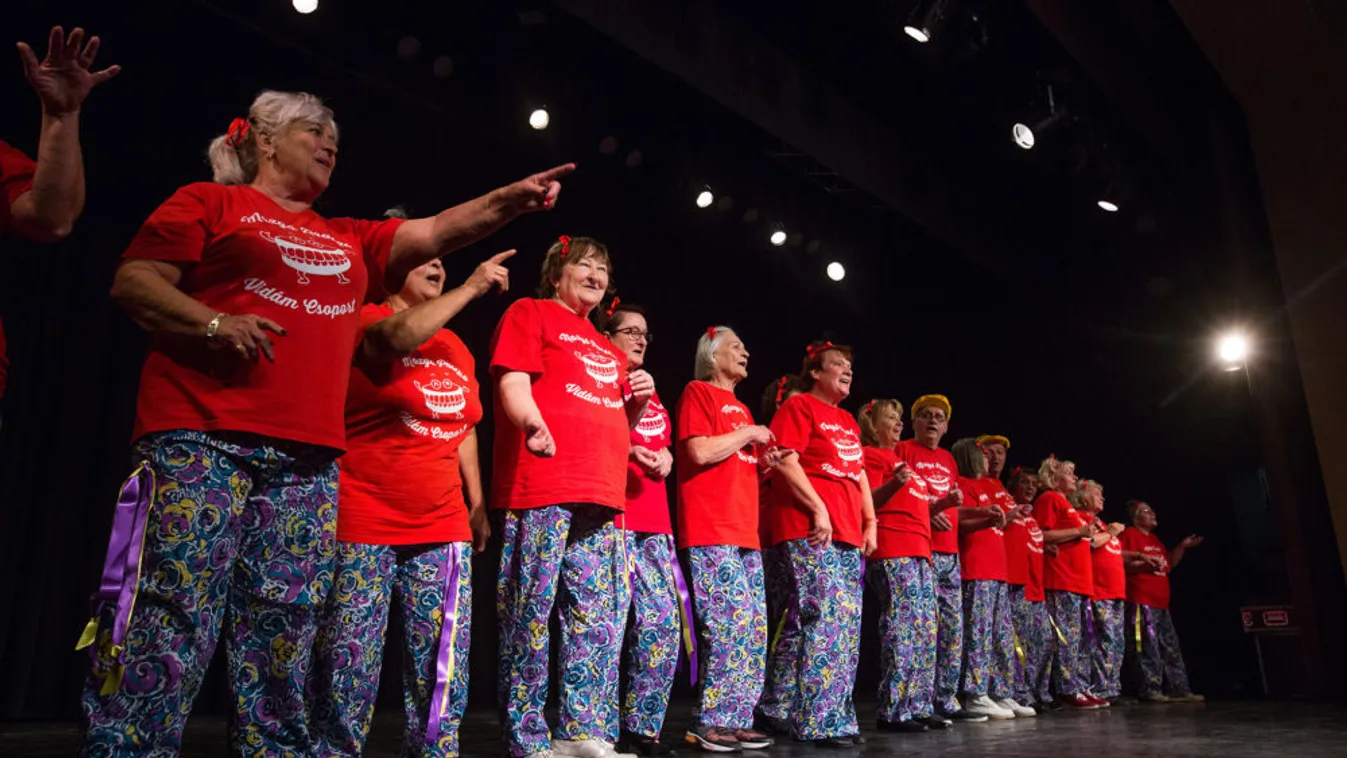 A Mozgó Protkó Vidám Csoport visszatért a színpadra