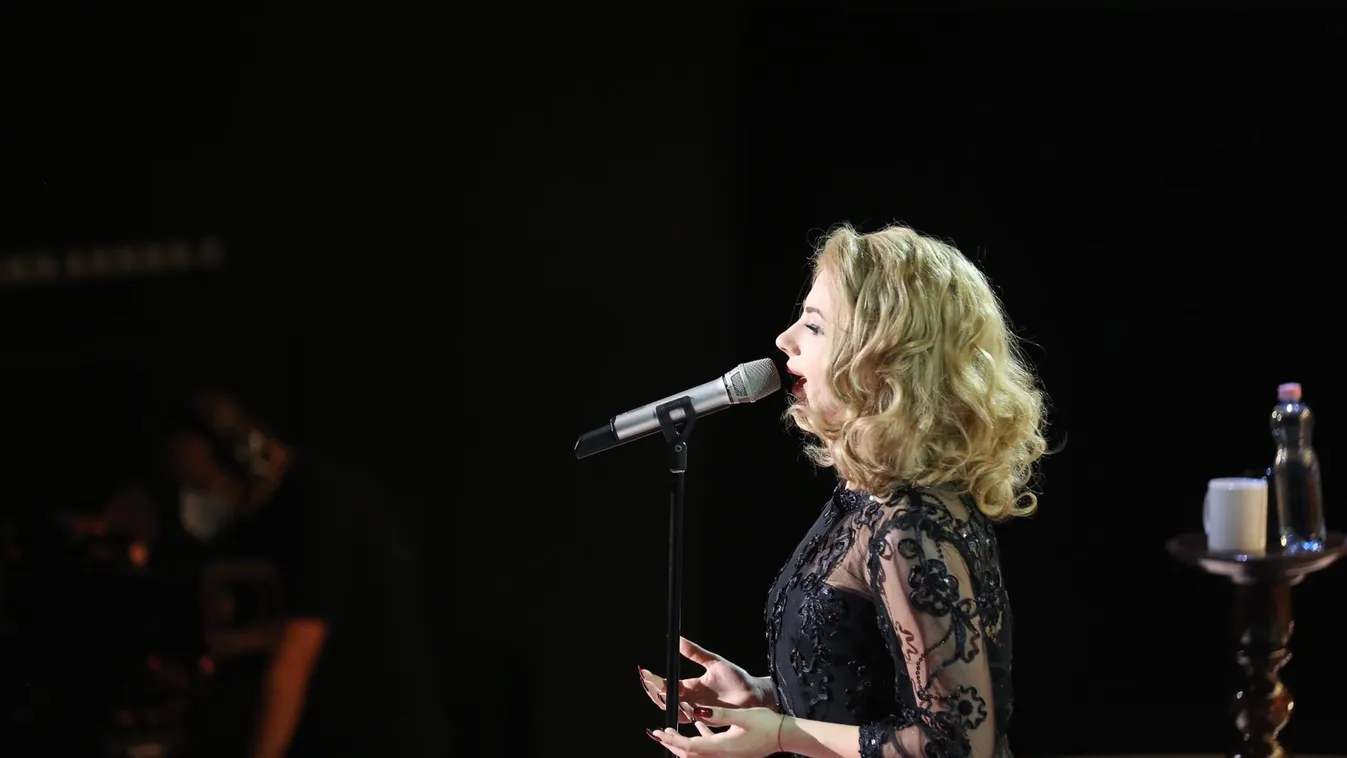 Könnyeivel küszködve tett fájdalmas vallomást a TV2 sztárja