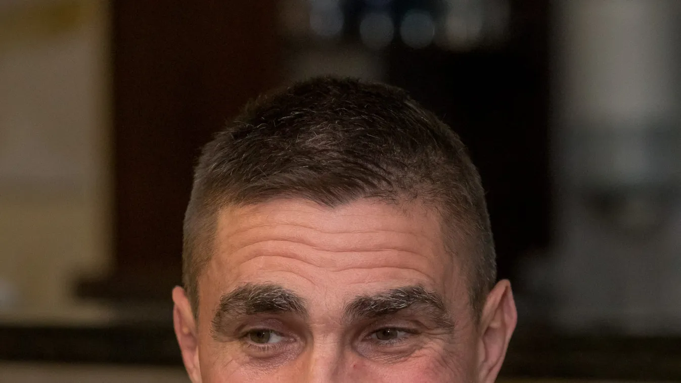 Nem hiszed el, milyen fotó kering az interneten a Viszkisről