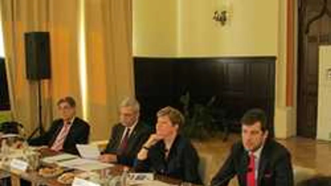 Szili Katalin: A magyaroknak joguk van az önrendelkezésre