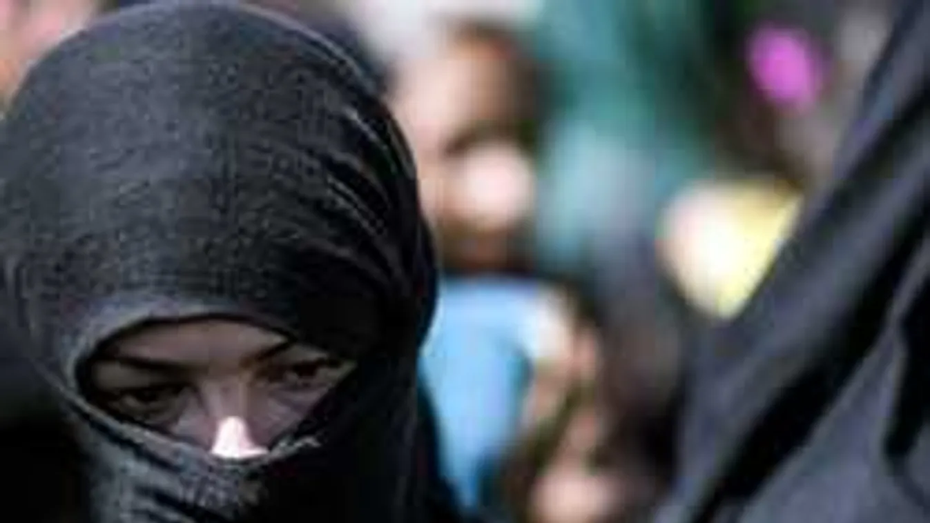 Megerőszakolták a migránst, mégis őt tartóztatták le