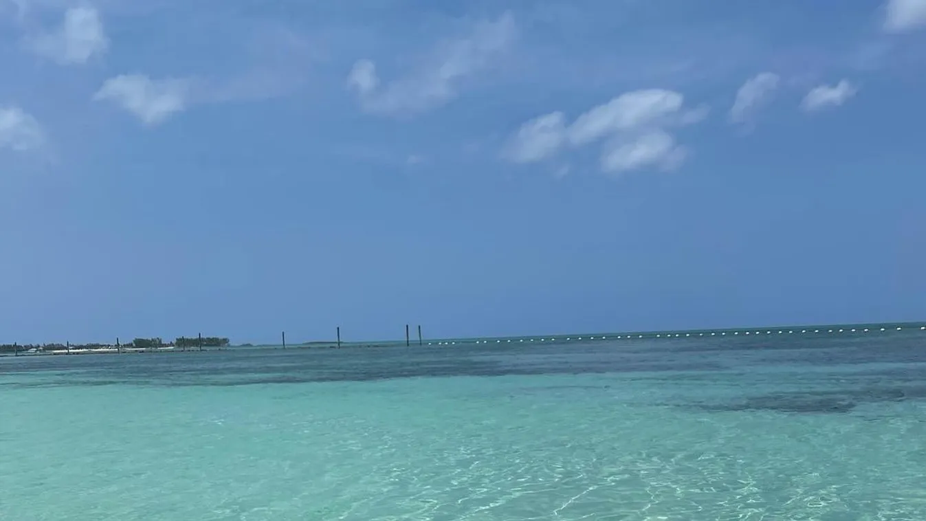 Kiverték a biztosítékot az álomnő bomba mellei, nézd meg a cenzúrázott kép eredetijét