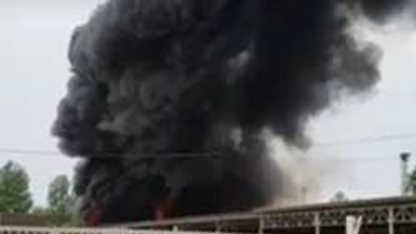 Tízméteres lángok csaptak fel Szegeden, az egész városból látni a füstöt! - Videó!