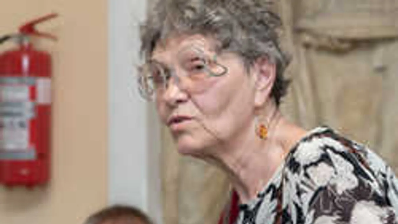 Pécsi Ildikó: Nem játszom a hülyét, én, kérem, hülye vagyok!