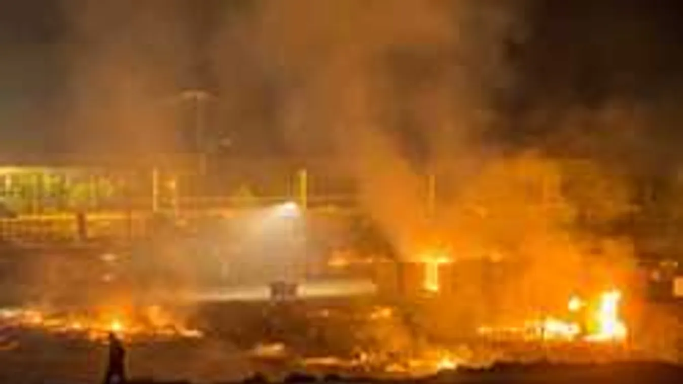 Több száz migráns tűnt el a leégett táborból