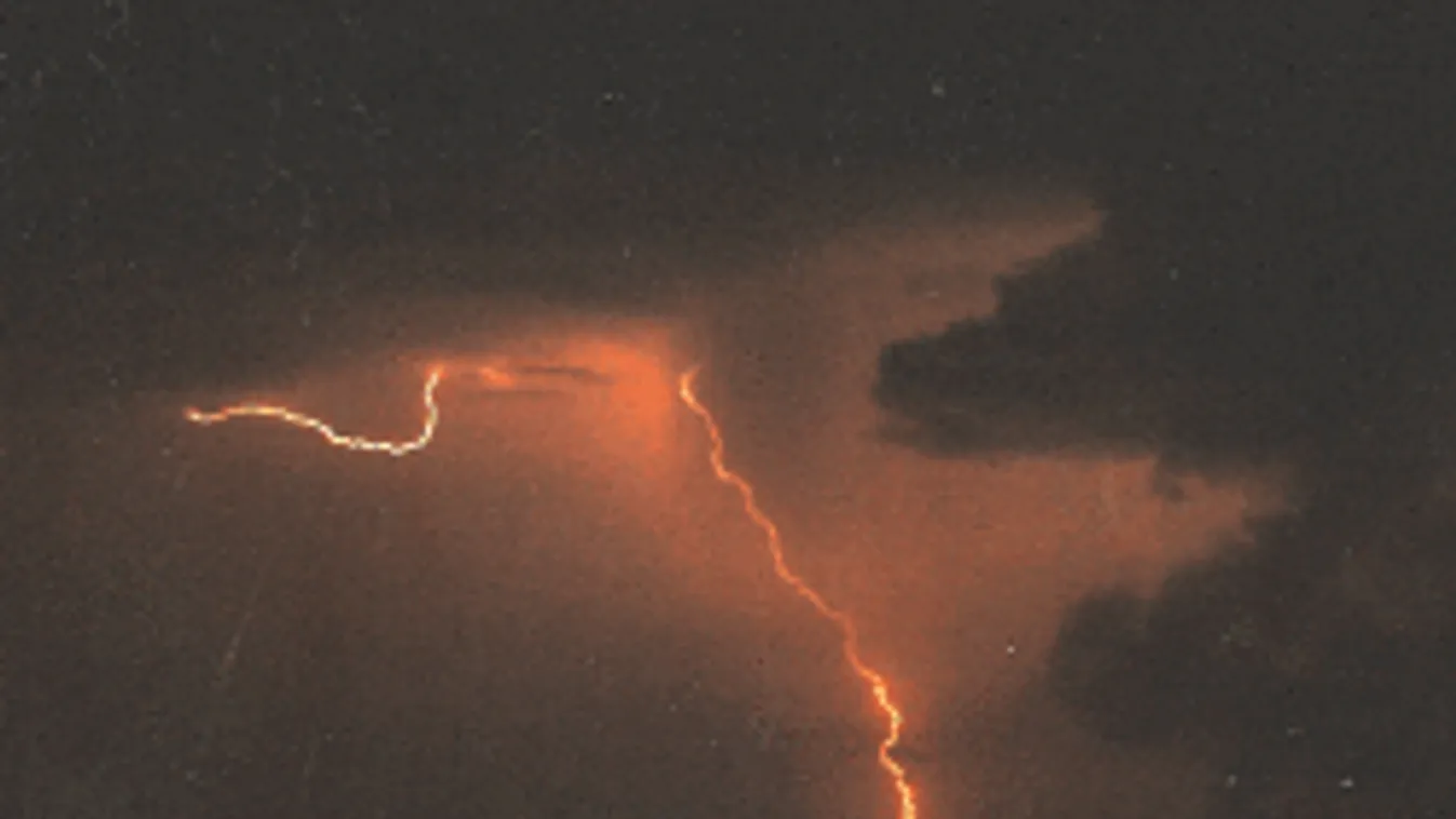 Riasztás: Óriási vihar közeledik felénk! Itt csap le először