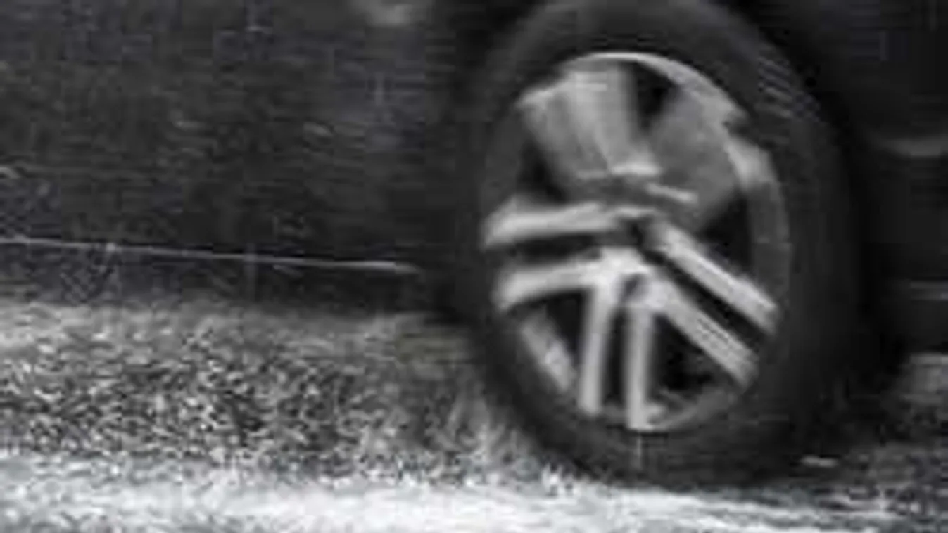 Elmosta az eső Budapestet: Fotó a pusztító viharról