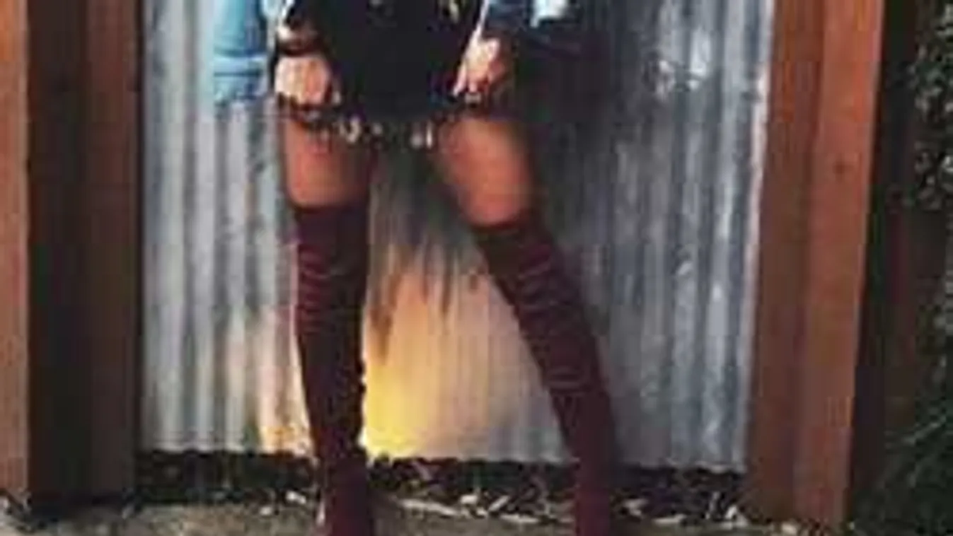 Ilyen színű cipő lesz az idei tél nagy kedvence