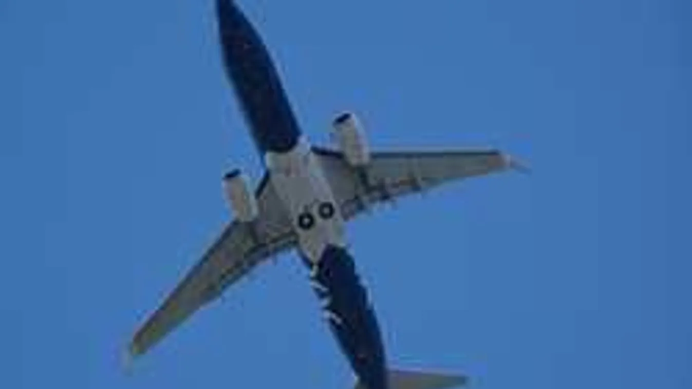 Váratlan fordulat, megtalálták az eltűnt maláj gép roncsait?