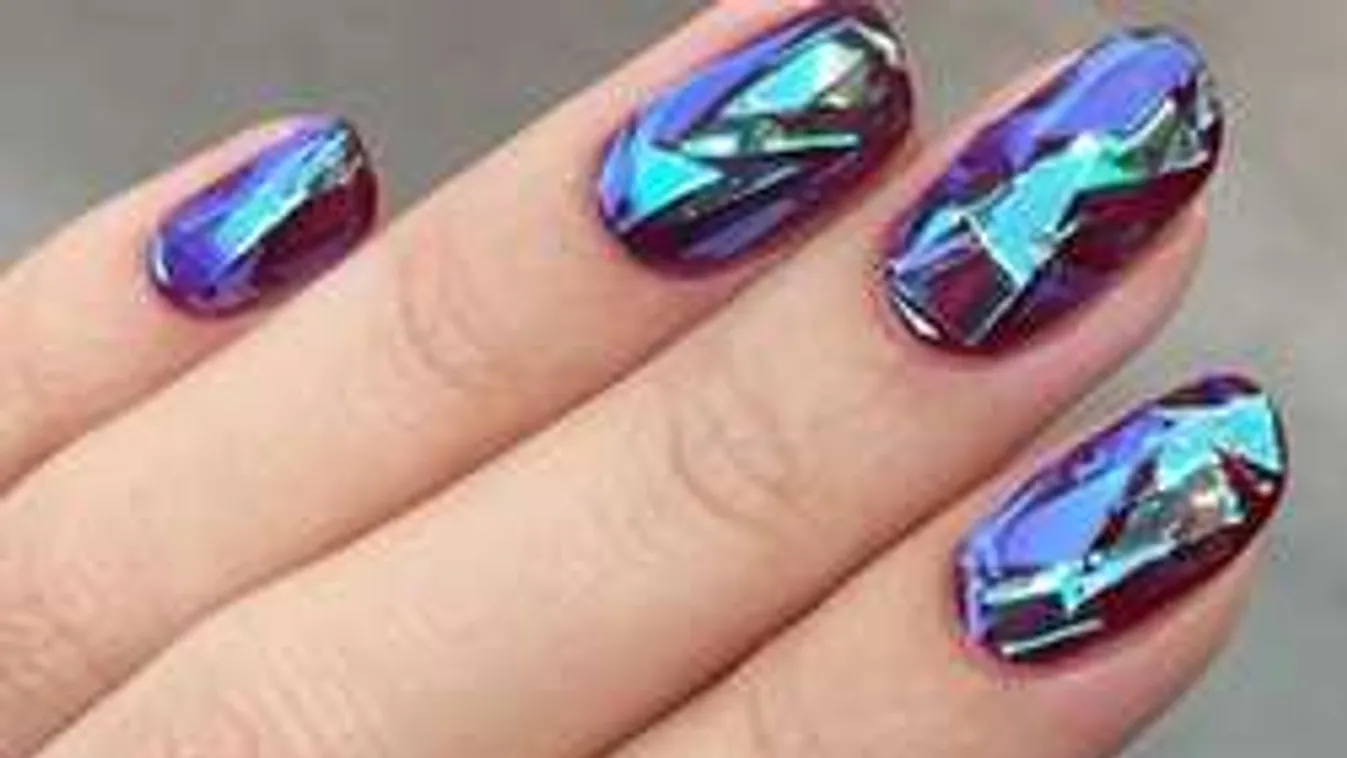 Többé nem akarnak gyémántot a nők! Ezt hordják a kezükön