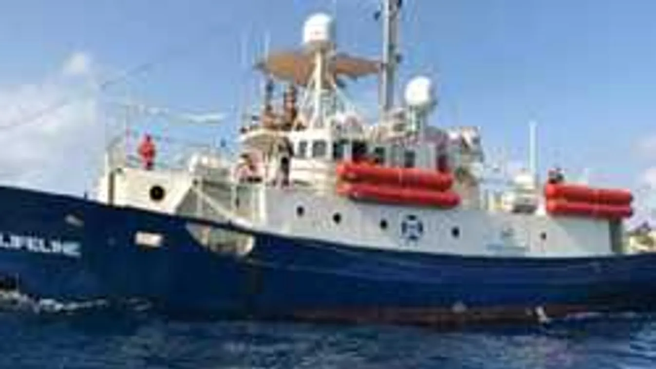 Elkobozták és kivonták a forgalomból a migránstaxit Máltán!