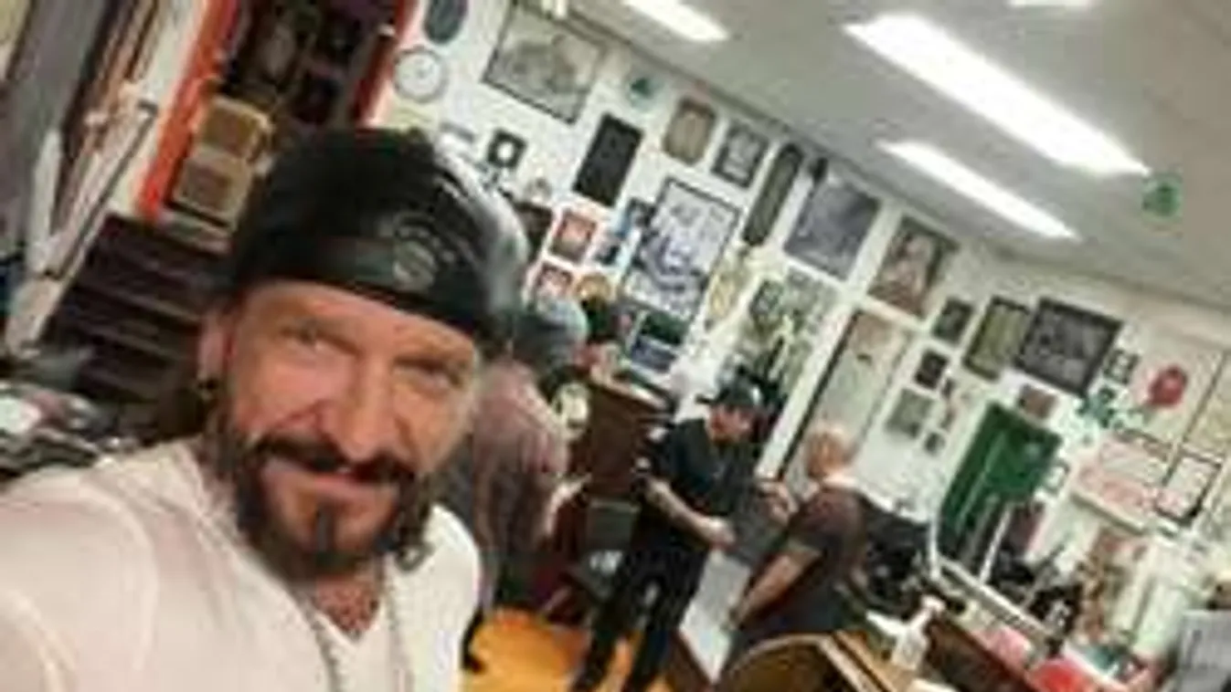 Minden buliban benne voltak Döglégyék amerikai turnéjukon