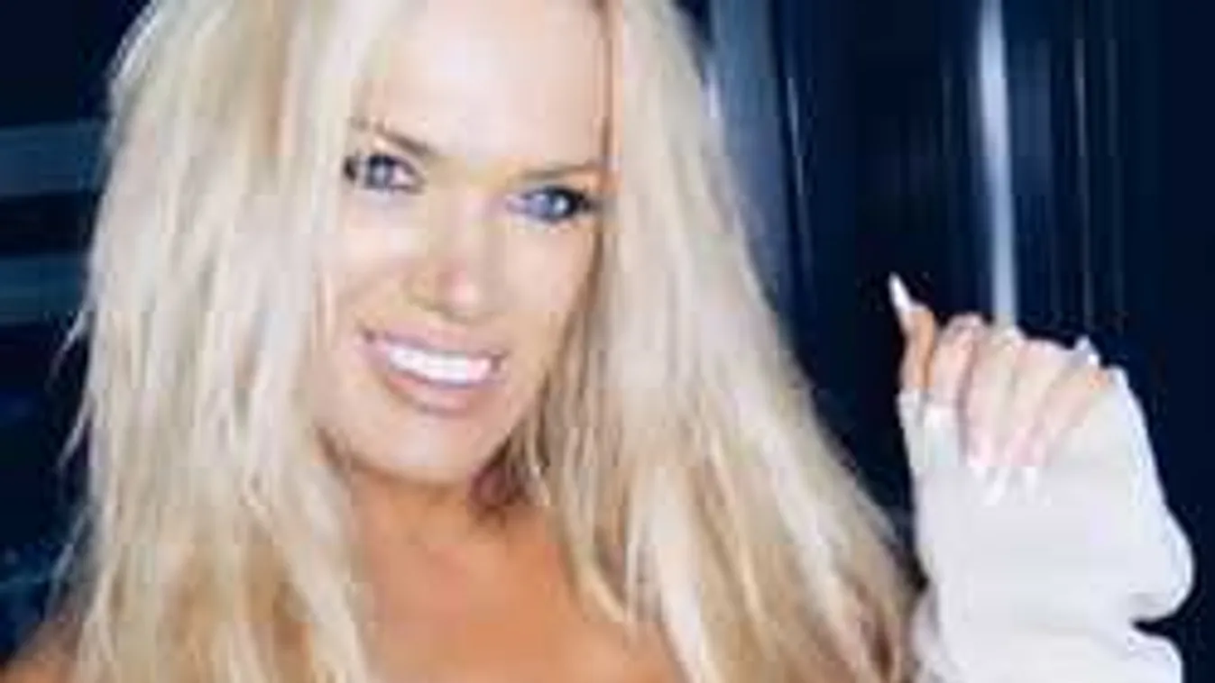 Szépségversenyen indul a gyönyörű nagyi. Tudod, hány éves?