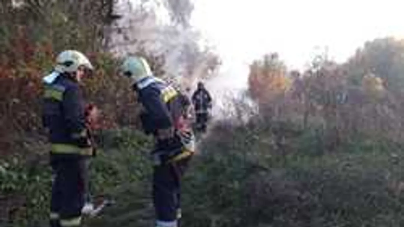 Felgyújtottak egy hajléktalan szállást, a Ripost a tűzoltók előtt ért ki