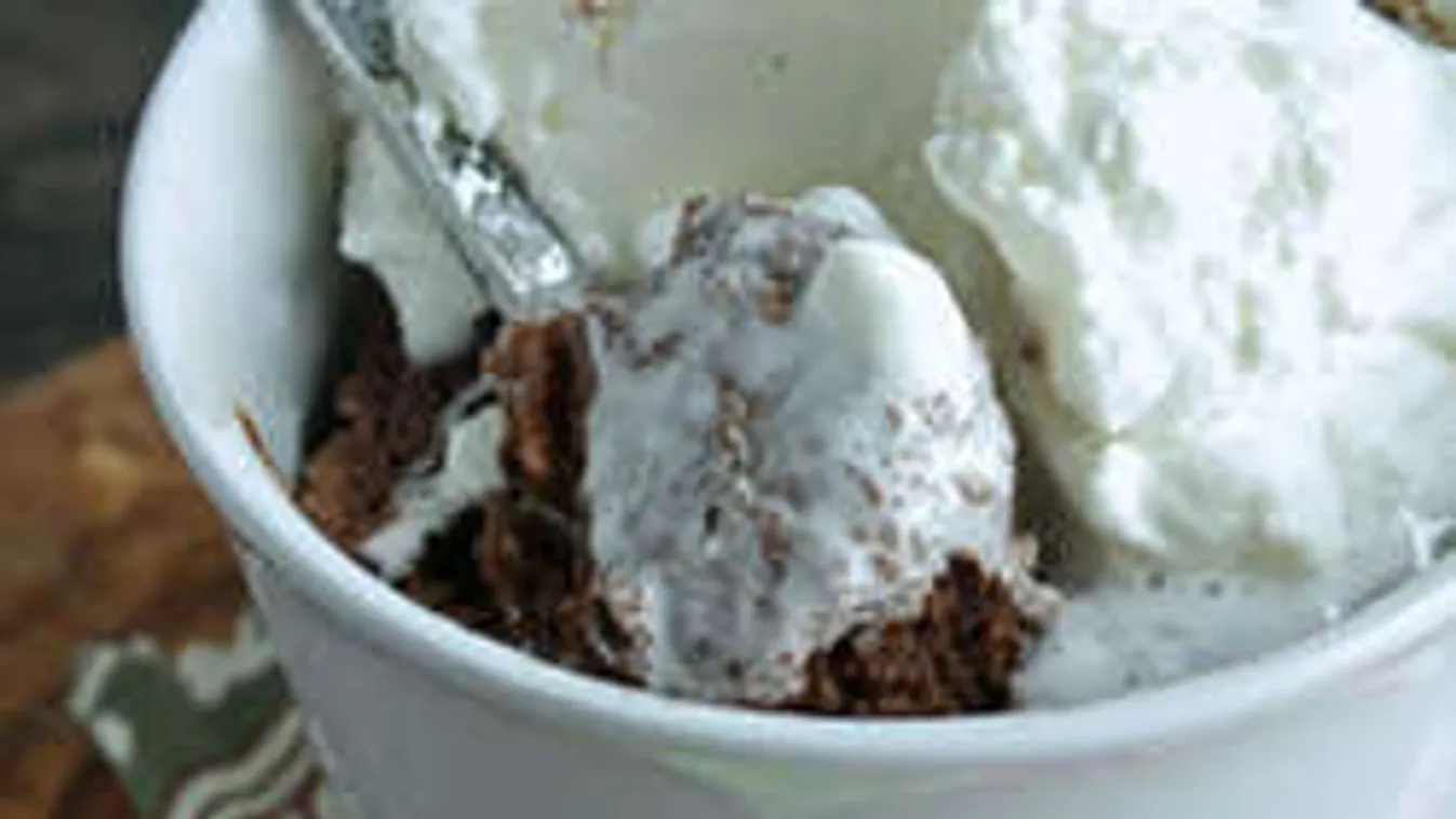 Éjszakai szuper-desszert: 1 perc alatt kész ez a bögrés csokicsoda
