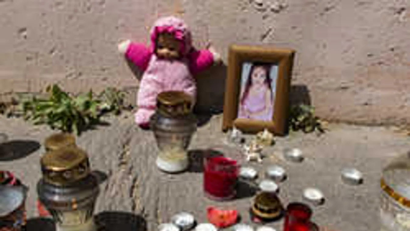 Kétszer is rosszul lett az anya: így búcsúztak a negyedikről kizuhant kislánytól