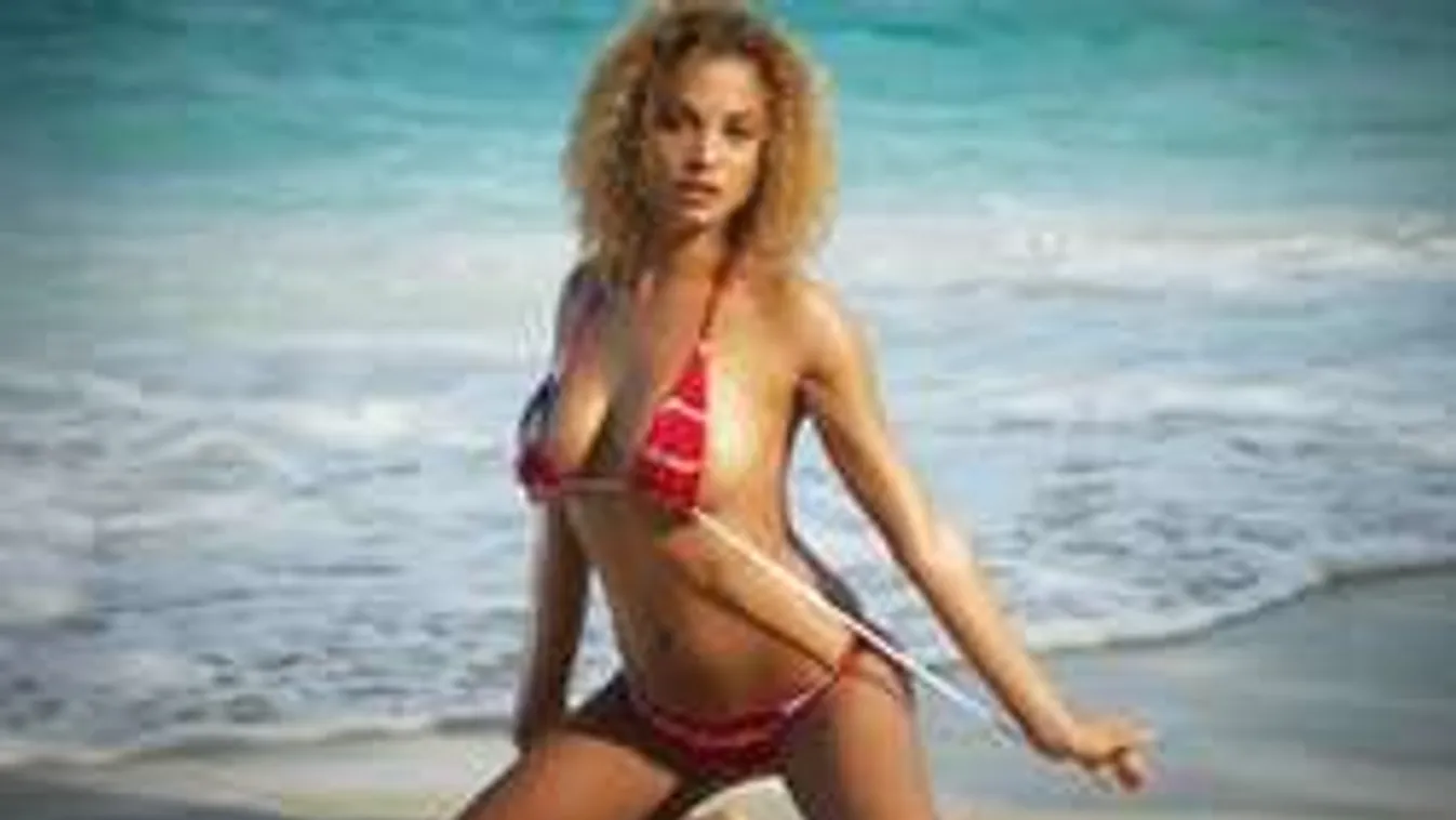 Levetkőzött a holland sztár vadító barátnője - fotók