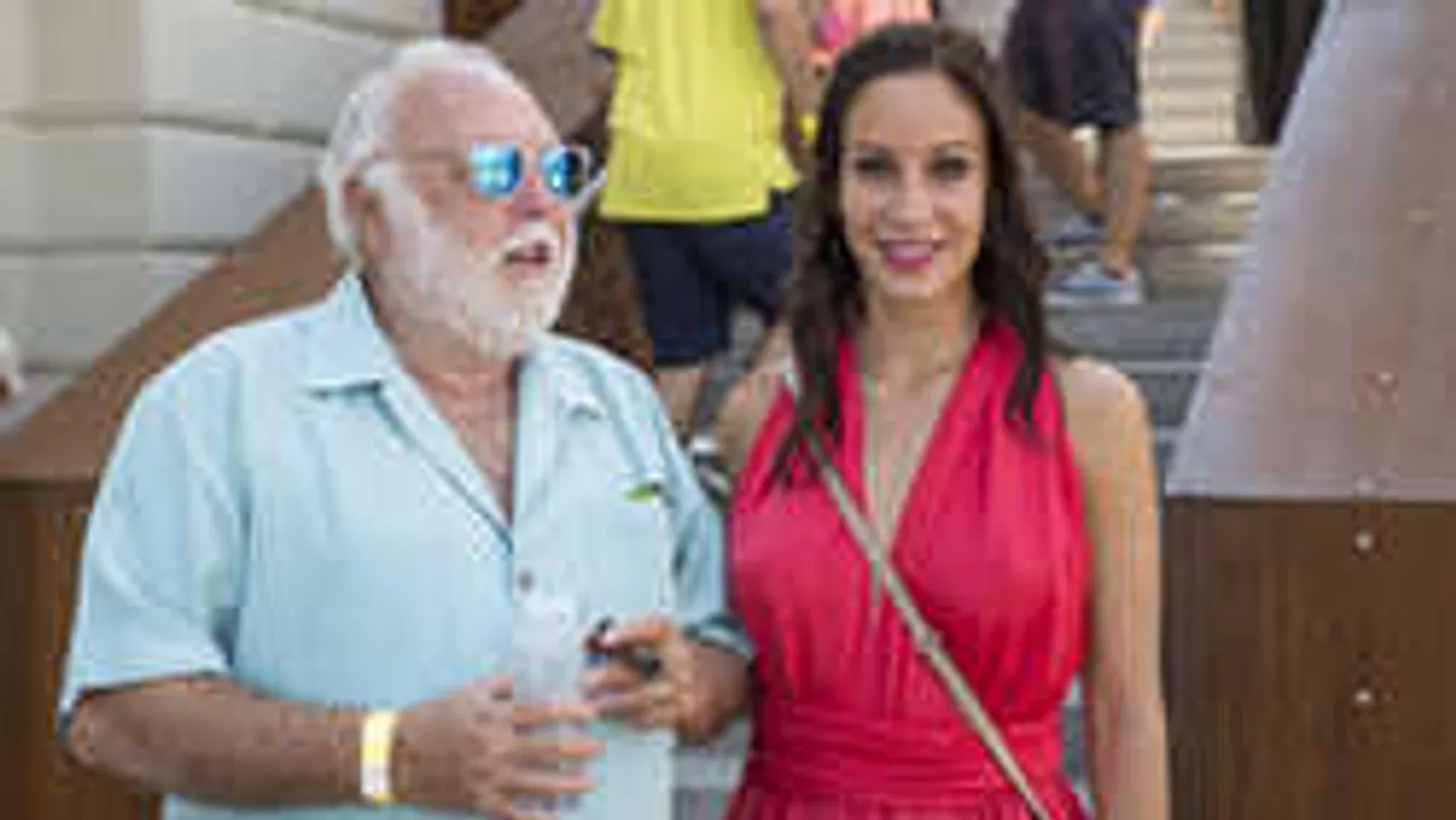 Egyre rosszabbul bírja Andy Vajna a távházasságot