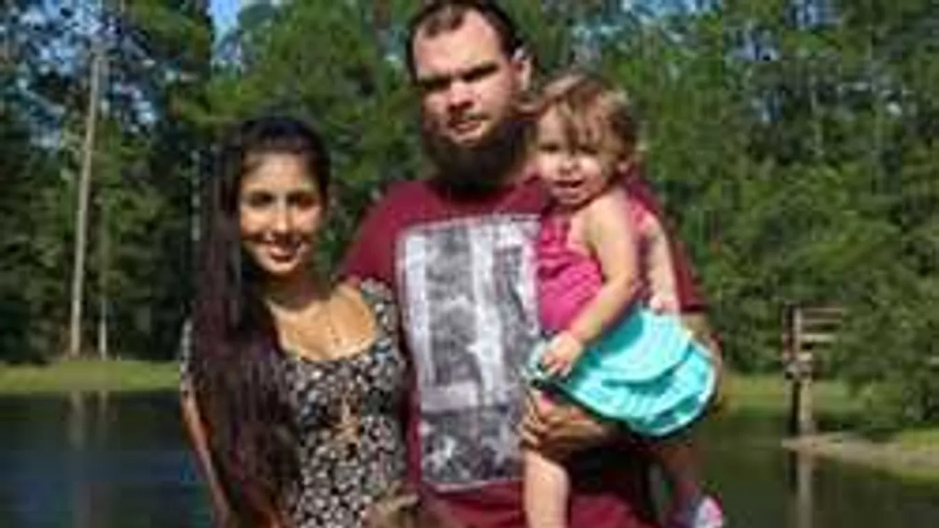 Durva sztori: Ezért ütötték meg a siket kismamát és kutyáját a repülőn