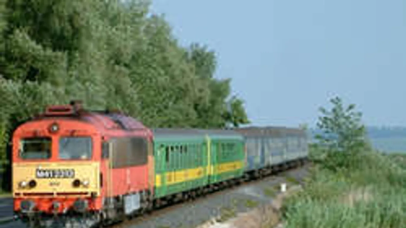 Halálos vonatgázolás Budapesten! Kétórás késésre lehet számítani